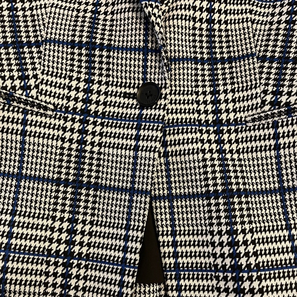 Express Plaid Blazer - Size 6 - Picture 3 of 8
